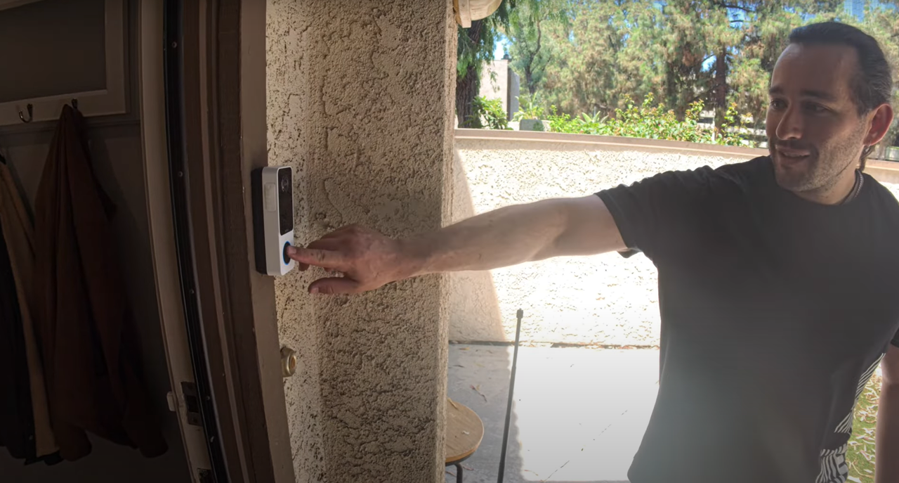 How to Upgrade Home Door Security Using Smart Tech Tools