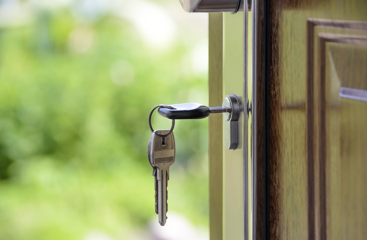 Best Doorbell Cameras for Apartments: Top 3 Picks for 2025